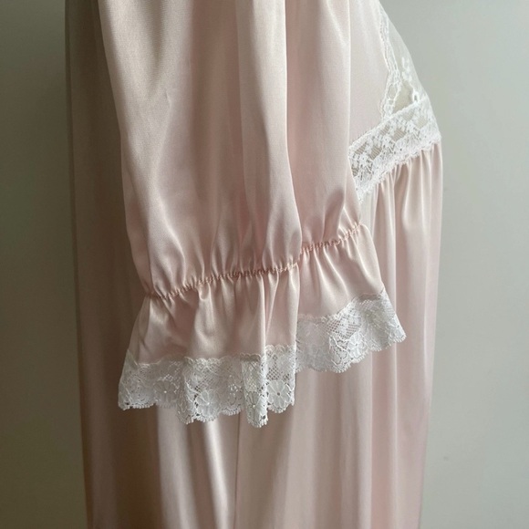 Vintage 1970s NWT  Vanity Fair Peignoir Long Ravissant Pink Lace Nylon Medium - Picture 3 of 11